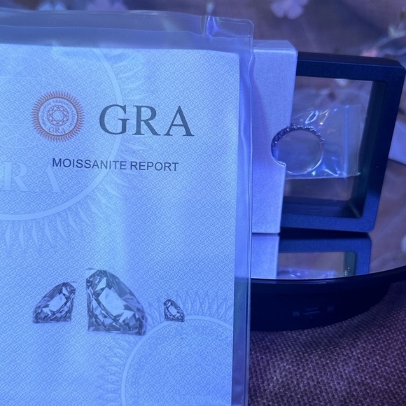 Moissanite Double Row Ring Sz 8 in Sterling Silver Stamped S925 - Picture 8 of 9